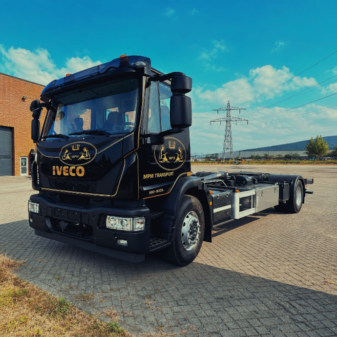 Camion de transport lourd et logistique de la société MPM & FILS